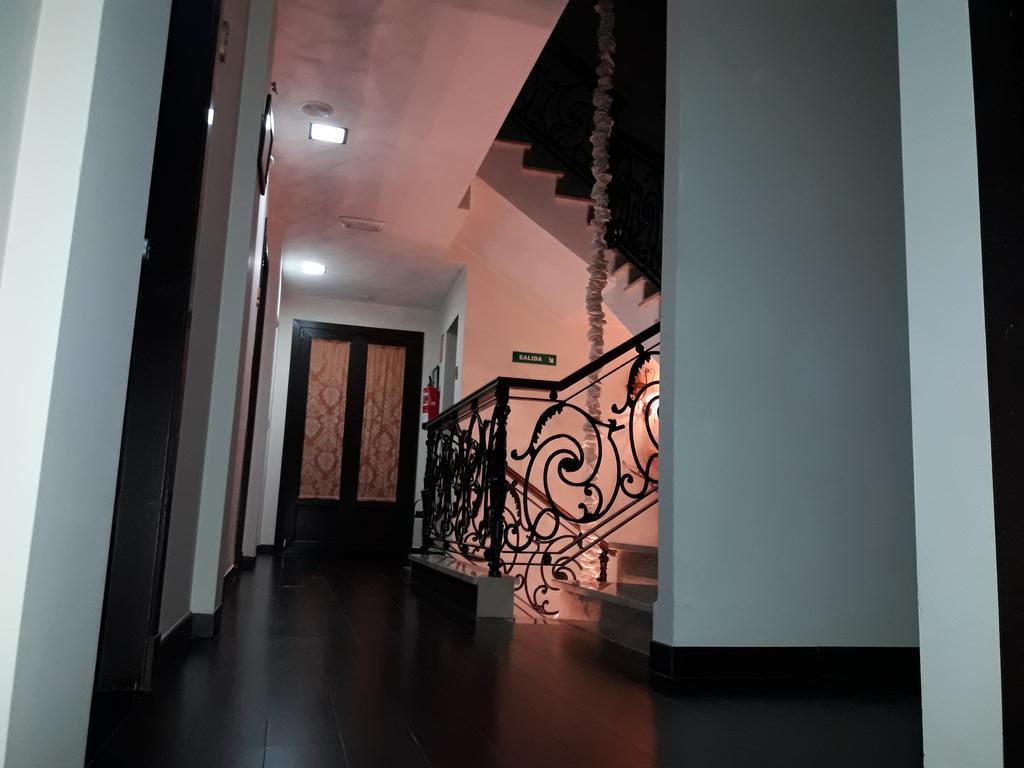 Nieves Hotel *