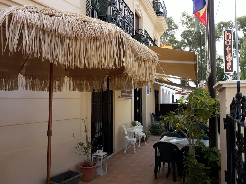Nieves Hotel